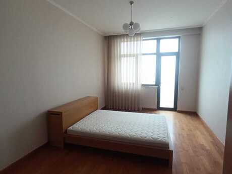 4 otaqlı mənzil, 210 m², Nizami: 720 000 ₼ 5
