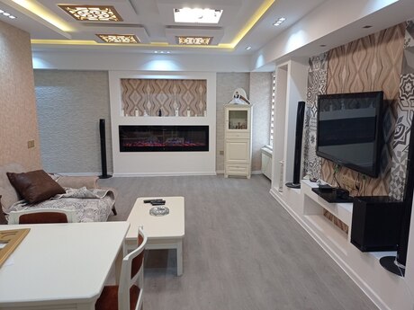 Аренда: 3-комнатная квартира, 90 м², 28 May: 1 200 ₼/мес 2