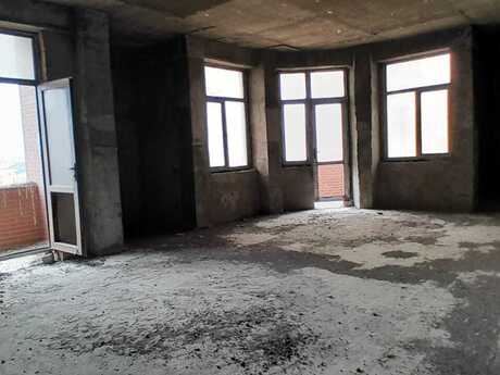 7 otaqlı mənzil, 476 m², Triumph Palace: 1 023 400 ₼ 2