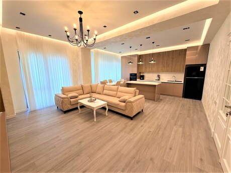 Kirayə 4 otaqlı mənzil, 190 m², Ağ şəhər: 3 800 ₼/ay 2