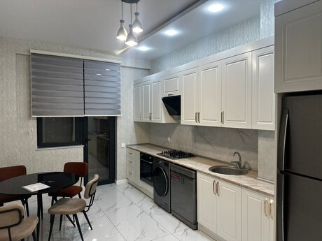 Elan №6405420 - Bakı, Şah İsmayıl Xətai m., 2 otaqlı, 70 m², 9/16 mərtəbə