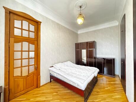 Kirayə 3 otaqlı mənzil, 130 m², Nizami: 1 000 ₼/ay 2
