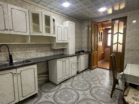 Kirayə 4 otaqlı mənzil, 75 m², Nəriman Nərimanov: 700 ₼/ay 2