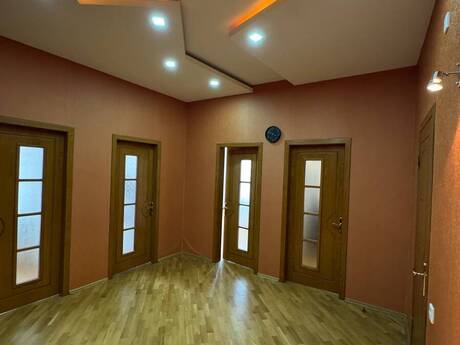 Elan №6389987 - Bakı, 28 May m., 3 otaqlı, 115 m², 12/18 mərtəbə