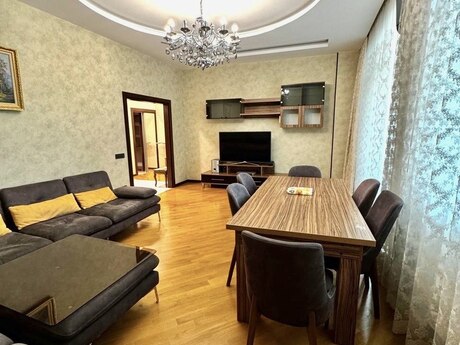 3 otaqlı mənzil, 120 m², Nəsimi: 355 000 ₼ 2