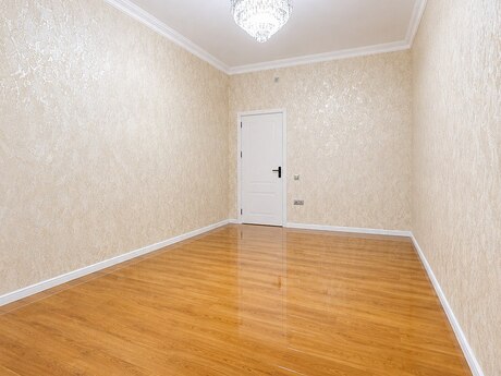 3-комнатная квартира, 82 м², Memar Əcəmi: 239 500 ₼ 3