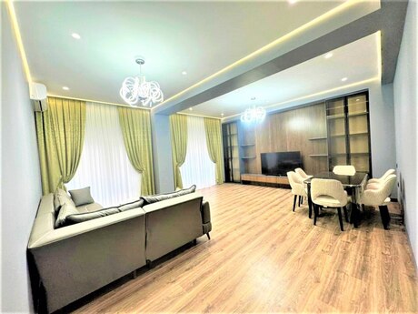 Elan №6405583 - Bakı, Ağ şəhər q., 3 otaqlı, 140 m², 2/7 mərtəbə