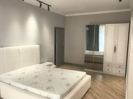 Kirayə 3 otaqlı mənzil, 110 m², West Town: 1 200 ₼/ay 3
