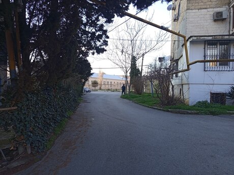 2 otaq · 42 m² · 5/5 mərtəbə, Neftçilər