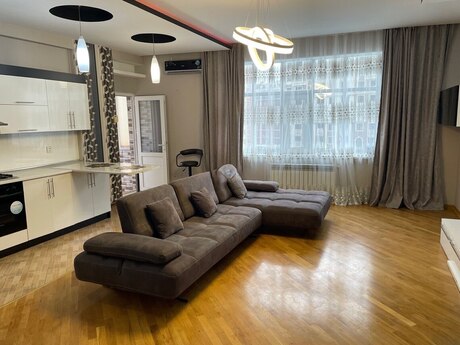 3 otaqlı mənzil, 130 m², 28 May: 385 000 ₼ 2