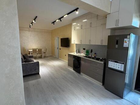 2-room apartment for rent, 72 m², Şah İsmayıl Xətai: 800 ₼/mo 3