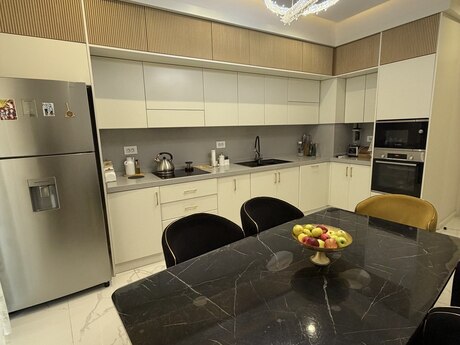 4-room apartment, 144 m², Ağ şəhər: 1 050 000 ₼ 2