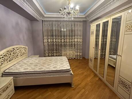 2-room apartment, 93 m², Badamdar: 330 000 ₼ 4