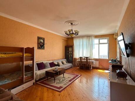 2 otaq · 70 m² · 13/16 mərtəbə, Əhmədli