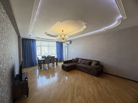 Elan №6405939 - Bakı, Şah İsmayıl Xətai m., 3 otaqlı, 126 m², 9/20 mərtəbə