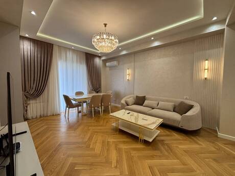 Объявление №6405983 - Баку, пос. Аг шехер, 3-комн., 140 м², 6/8 этаж