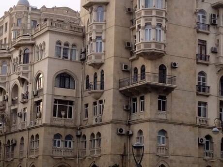 Kirayə 4 otaqlı mənzil, 140 m², Sahil: 2 500 ₼/ay 2