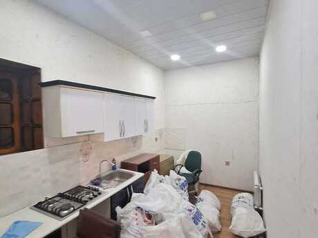 2 otaqlı mənzil, 70 m², 28 May: 177 000 ₼ 5