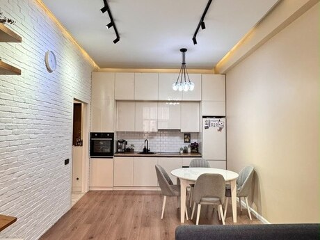 2-room apartment for rent, 61 m², 28 May: 999 ₼/mo 3