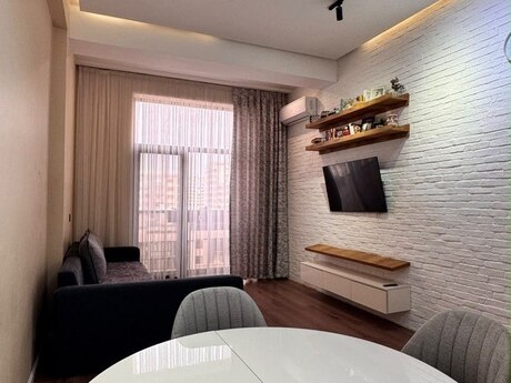 2 rooms · 61 m² · floor 14/16, 28 May