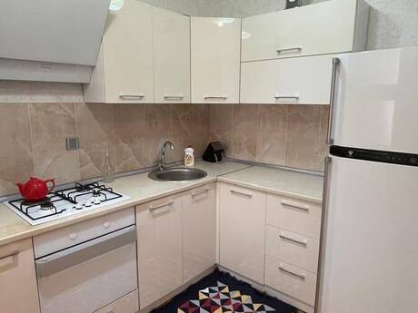 2-room apartment for rent, 75 m², Badamdar: 750 ₼/mo 3