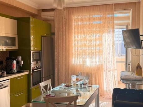 Объявление №6406146 - Баку, м. Элмляр Академиясы, 3-комн., 145 м², 9/20 этаж