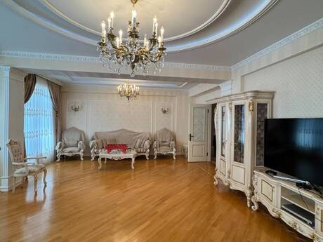 Kirayə 3 otaqlı mənzil, 170 m², Nizami: 2 500 ₼/ay 4
