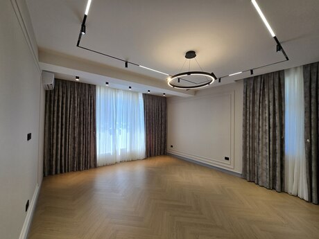 Elan №6406175 - Bakı, 28 May m., 4 otaqlı, 117.6 m², 7/15 mərtəbə