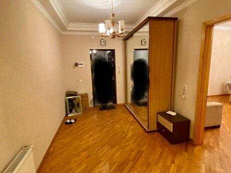 3 otaqlı mənzil, 112 m², Nəriman Nərimanov: 300 000 ₼ 2