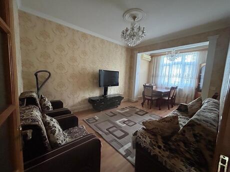 3-room apartment for rent, 70 m², Memar Əcəmi: 700 ₼/mo 2