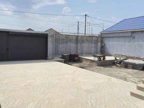 4 otaqlı həyət evi, 140 m², Binə: 110 000 ₼ 2