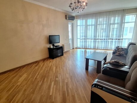 Kirayə 2 otaqlı mənzil, 95 m², Şah İsmayıl Xətai: 800 ₼/ay 2