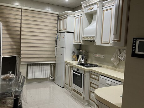 Kirayə 3 otaqlı mənzil, 120 m², 8 Noyabr: 500 ₼/ay 3
