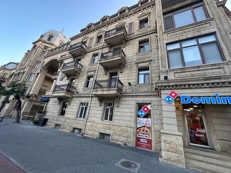 3 otaqlı mənzil, 100 m², Sahil: 400 000 ₼ 2