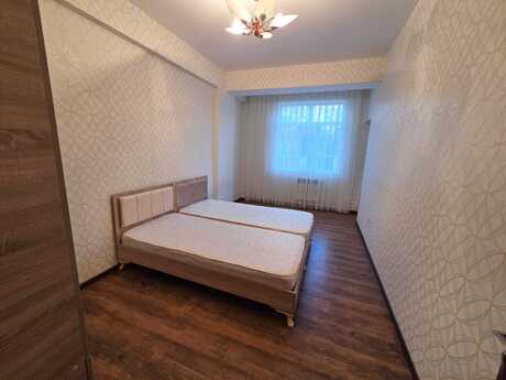 2-room apartment for rent, 45 m², Zabrat: 450 ₼/mo 3