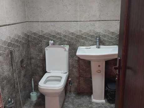 6 otaqlı həyət evi, 250 m², Yeni Ramana: 150 000 ₼ 5