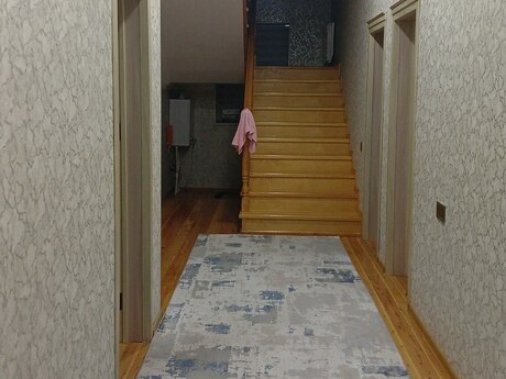 6 otaqlı həyət evi, 250 m², Yeni Ramana: 150 000 ₼ 3