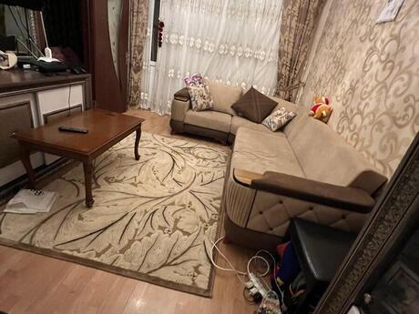 2 otaq · 40 m² · 5/5 mərtəbə, Azadlıq Prospekti