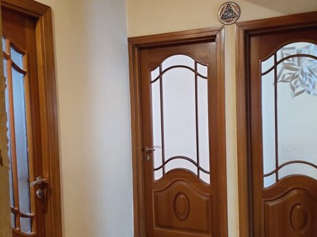 Kirayə 4 otaqlı mənzil, 107 m², Nərimanov: 200 ₼/ay 3