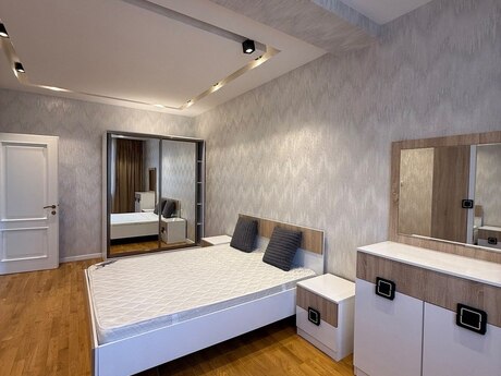 3 otaq · 128 m² · 11/16 mərtəbə, Memar Əcəmi