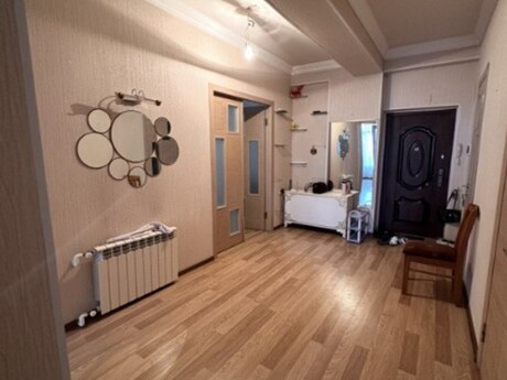 3 rooms · 100 m² · floor 9/18, 8-ci kilometr