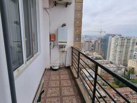 Kirayə 3 otaqlı mənzil, 100 m², 28 May: 900 ₼/ay 3
