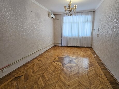 3 otaqlı mənzil, 75 m², 7-ci mikrorayon: 168 000 ₼ 2