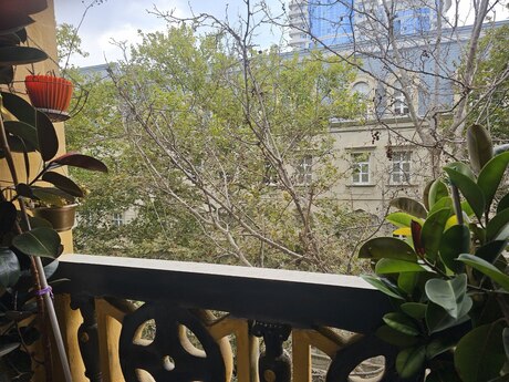 3 otaqlı mənzil, 100 m², Nizami: 370 000 ₼ 2