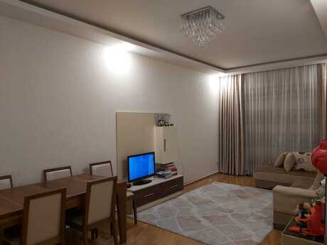 Kirayə 2 otaqlı mənzil, 80 m², İnşaatçılar: 700 ₼/ay 2