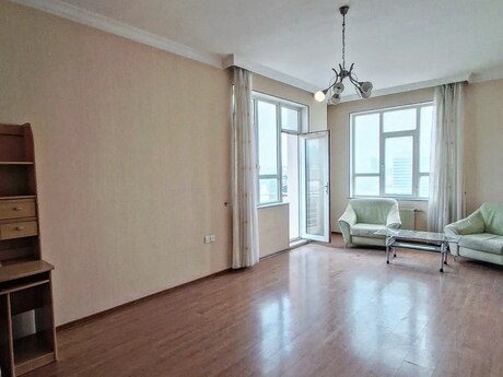 4 otaqlı mənzil, 200 m², 28 May: 535 000 ₼ 5