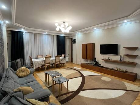 Kirayə 3 otaqlı mənzil, 135 m², İnşaatçılar: 1 200 ₼/ay 4