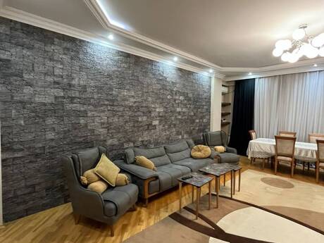 Elan №6407070 - Bakı, İnşaatçılar m., 3 otaqlı, 135 m², 14/18 mərtəbə
