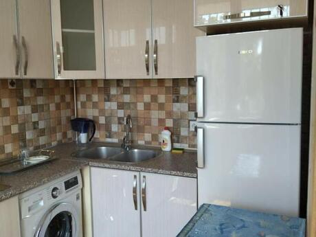 Объявление №6407224 - Баку, м. Элмляр Академиясы, 1-комн., 50 м², 4/5 этаж