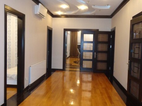 Аренда: 4-комнатная квартира, 220 м², Şah İsmayıl Xətai: 2 500 ₼/мес 3